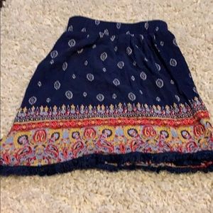 Fun patterned light weight flowy shorts